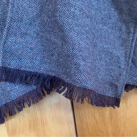 vintage Irish wool Herringbone wrap capelet shawl with Fringe deep brown & grey - Picture 2 of 10